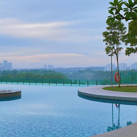 Homenest Jb City Poolview Suite By Cozy Home Johor Bahru Luaran gambar